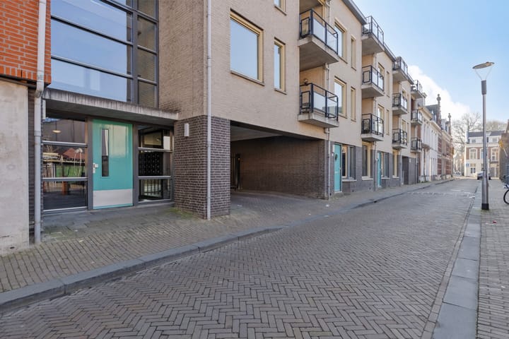 Foto 12 van Langestraat 6-02