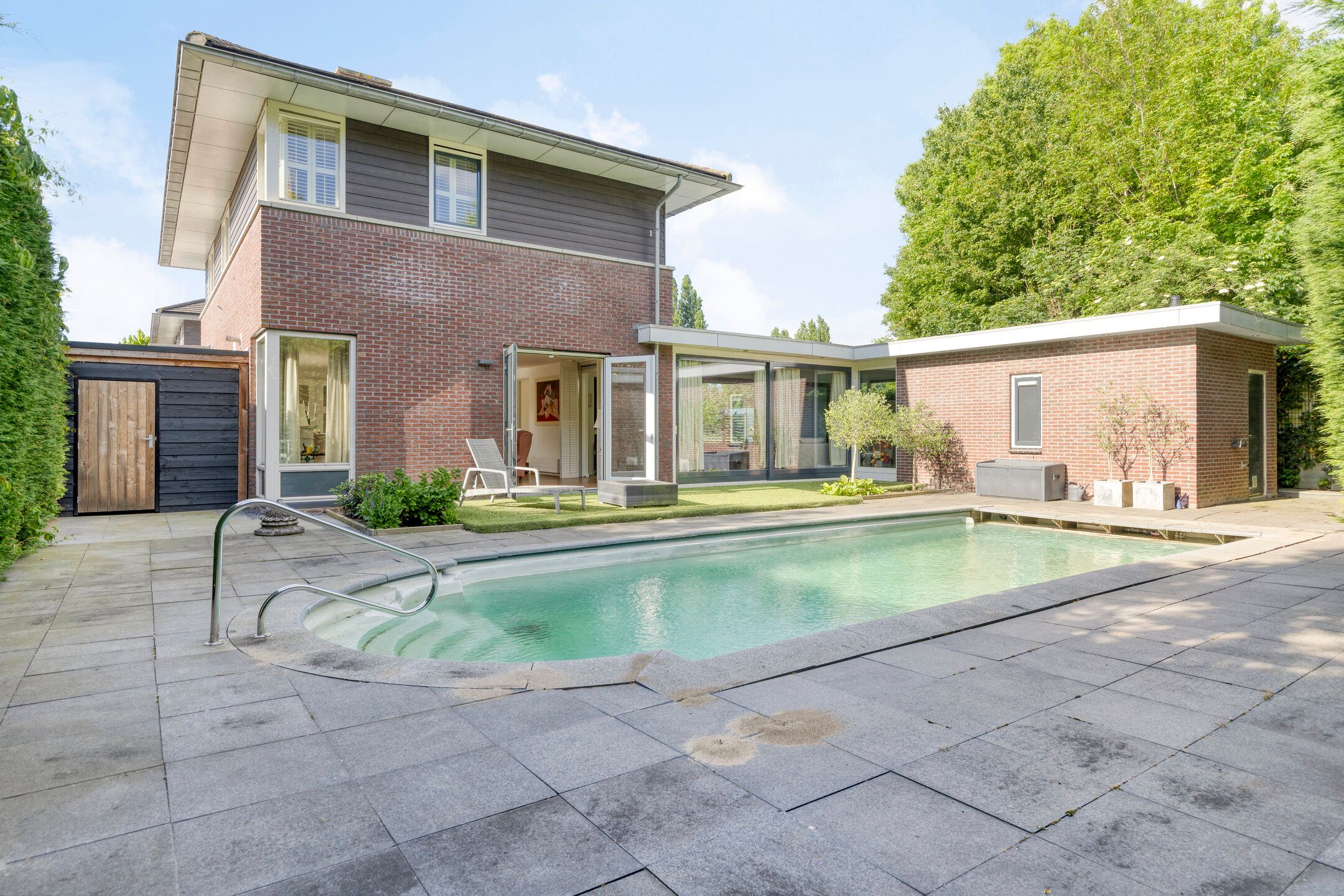 Foto 12 van Van Hogendorpstraat 17