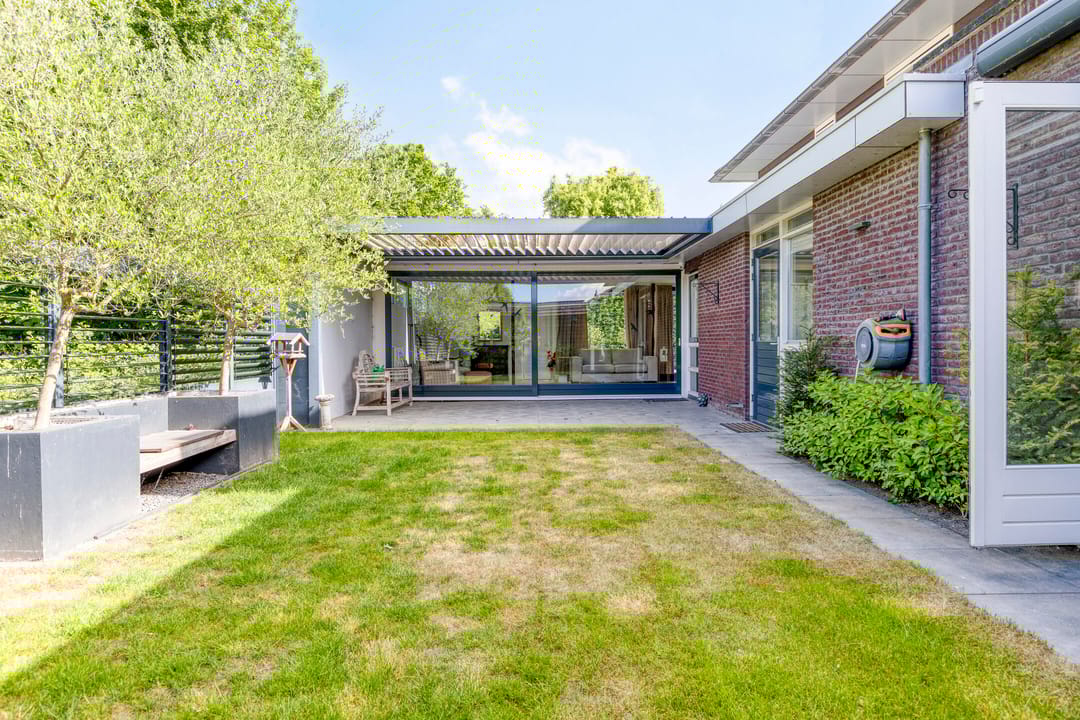 Foto 23 van Van Hogendorpstraat 17