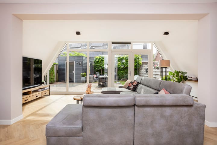 Photo 16 of Triumphperenlaan 28