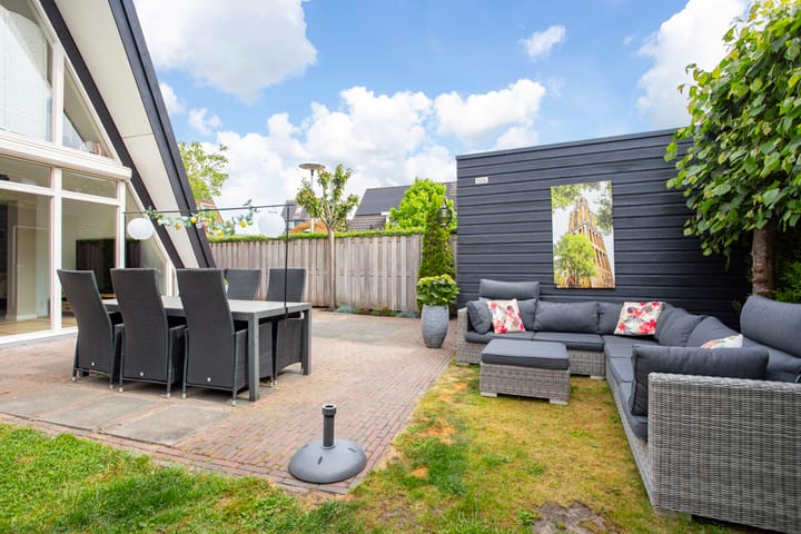 Photo 23 of Triumphperenlaan 28