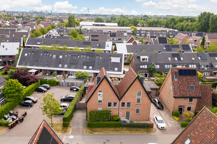 Photo 48 of Triumphperenlaan 28