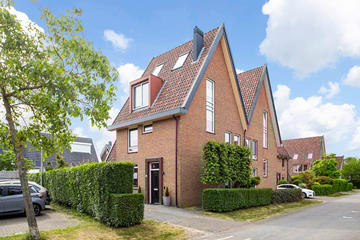 Photo 55 of Triumphperenlaan 28