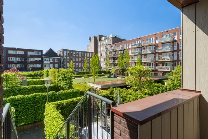 Foto 32 van Menno van Coehoornstraat 15