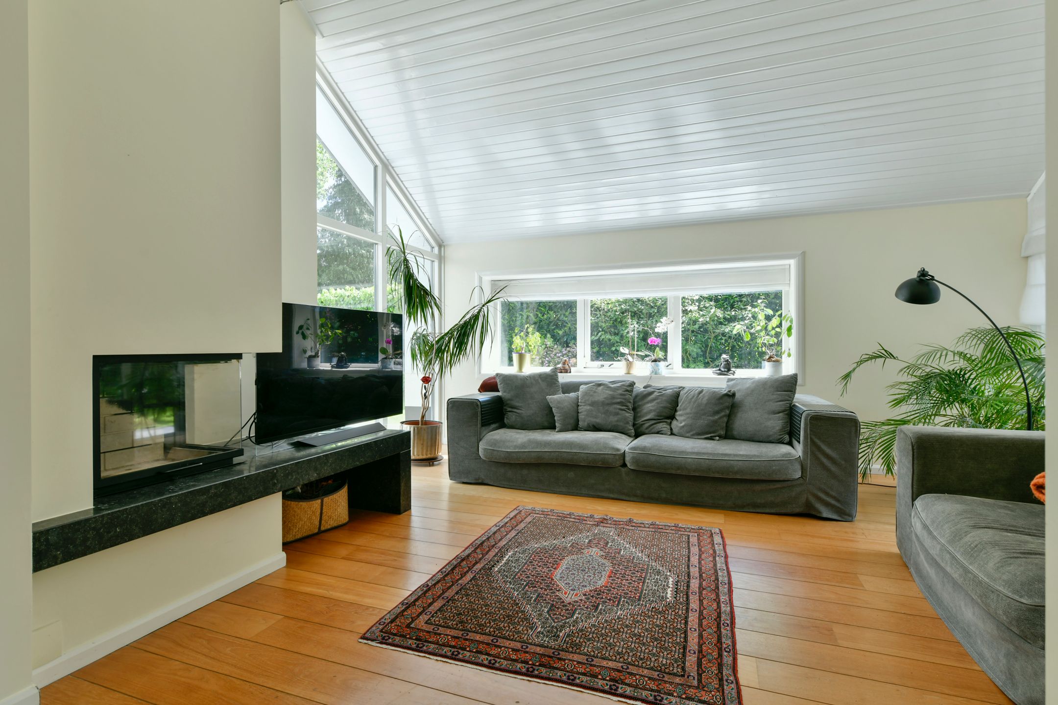 Foto 15 van Van Hengellaan 16