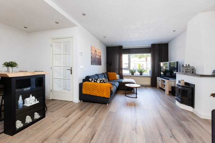 Foto 8 van Ribesstraat 3