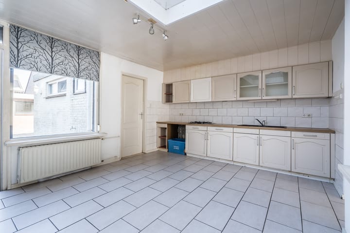 Photo 3 of Tuindorpstraat 6