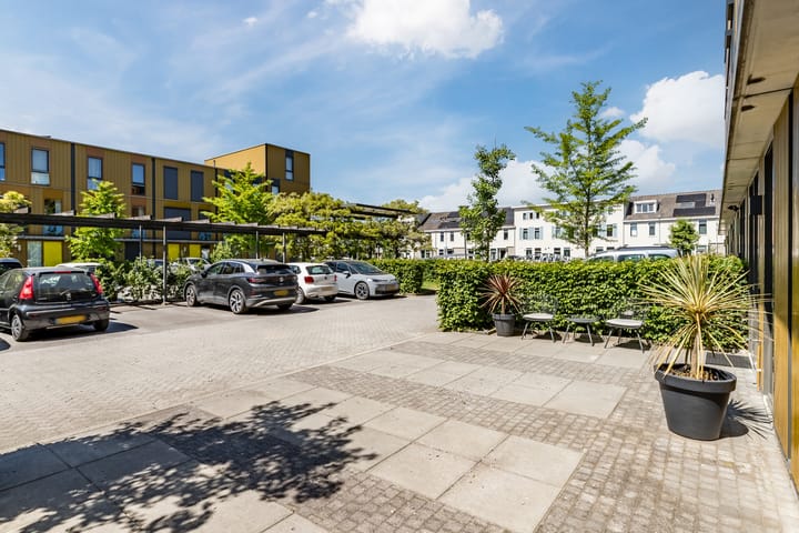 Foto 7 van Renoirhof 12