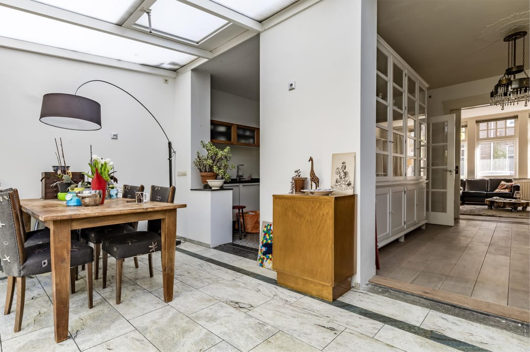 Photo 11 of Sint Nicolaasstraat 60