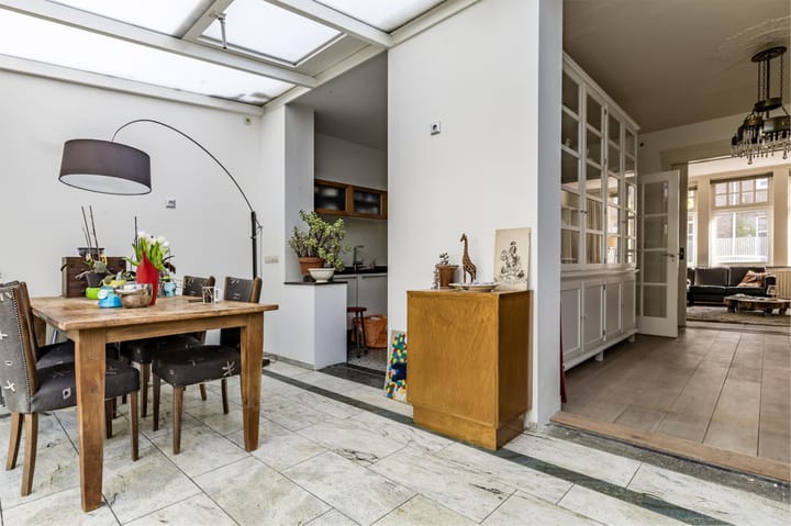 Photo 11 of Sint Nicolaasstraat 60