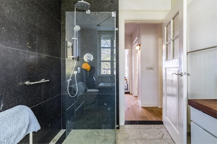 Photo 32 of Sint Nicolaasstraat 60