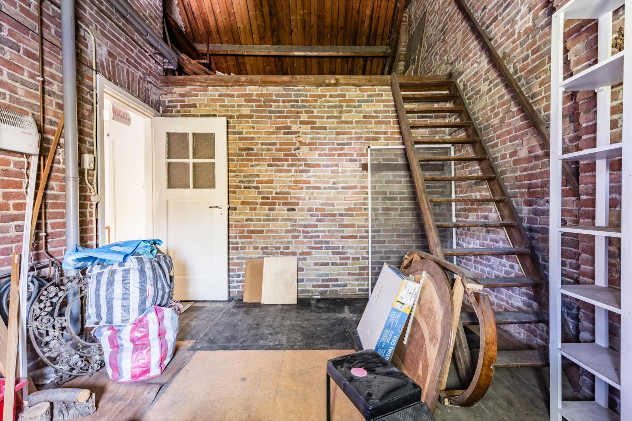 Photo 39 of Sint Nicolaasstraat 60