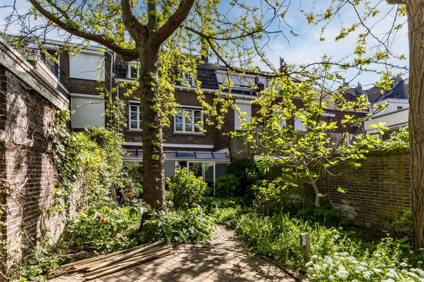 Photo 49 of Sint Nicolaasstraat 60