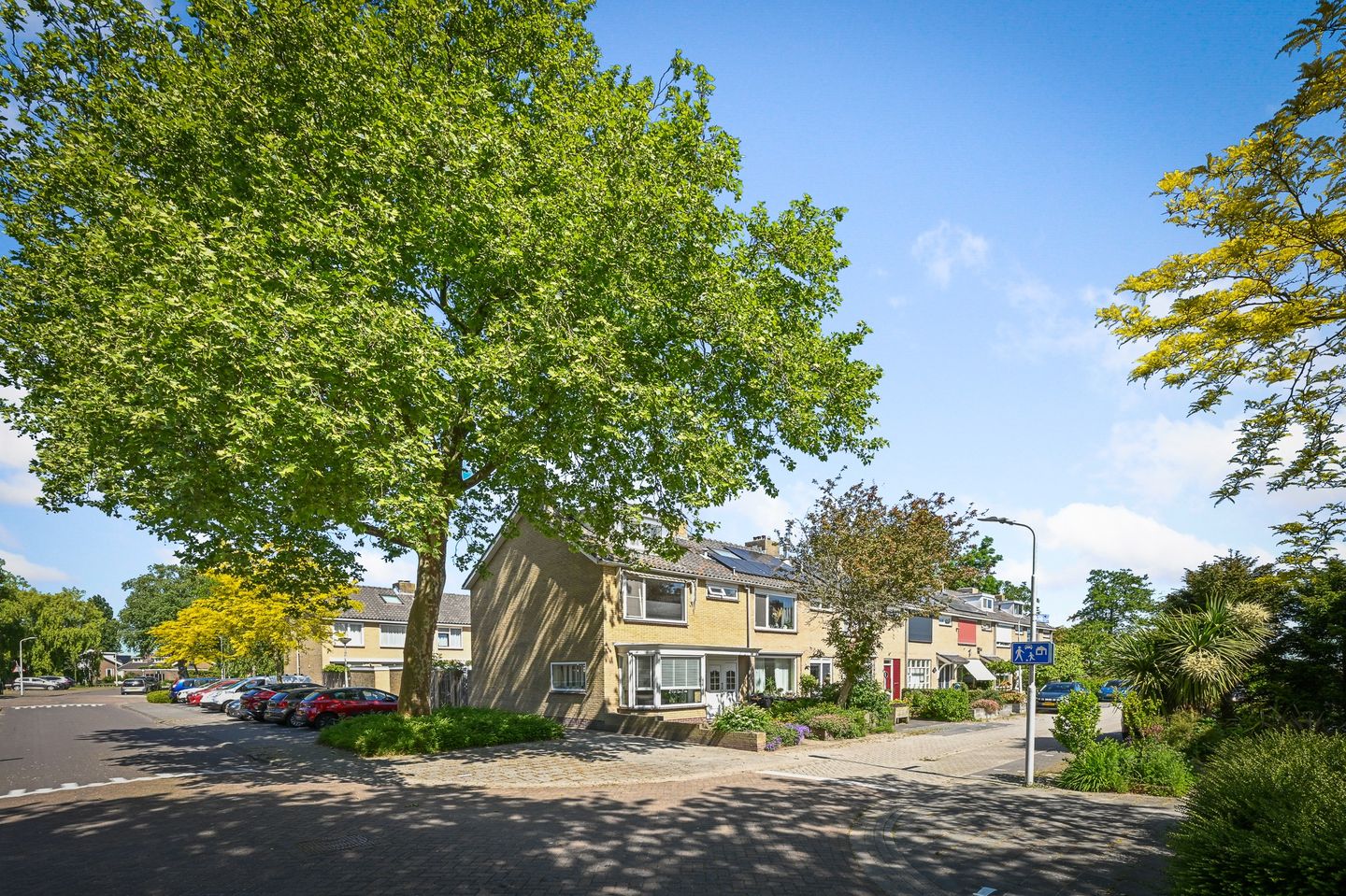 Foto 1 van Kamillestraat 14