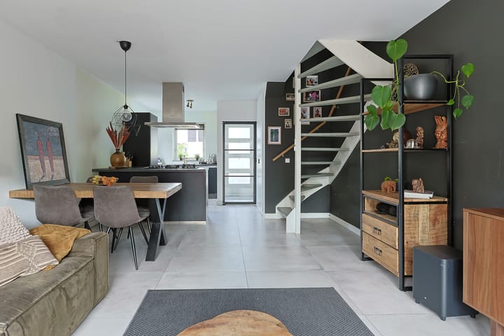 Foto 13 van Betsy Perkstraat 16