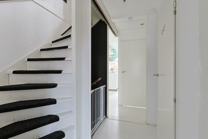 Foto 23 van Betsy Perkstraat 16