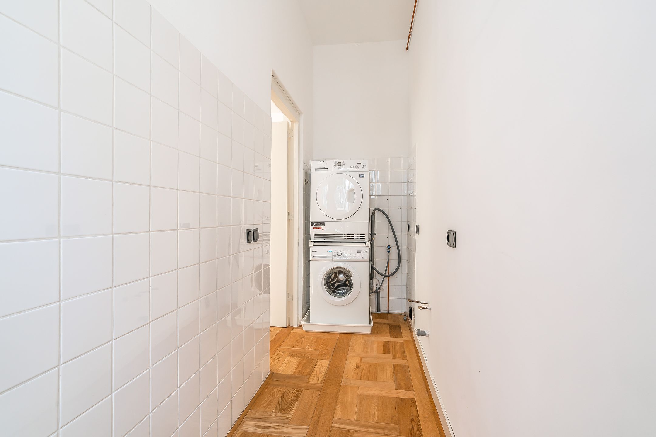 Photo 24 of Prins Willemstraat 26