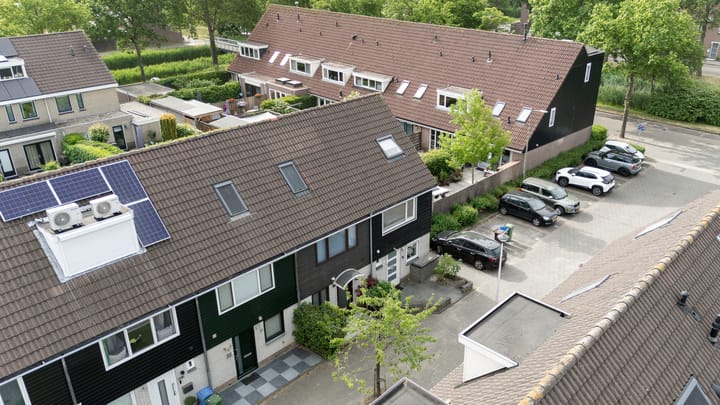 Foto 46 van Betsy Perkstraat 16