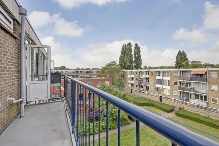 Photo 18 of Krabbendijkestraat 87