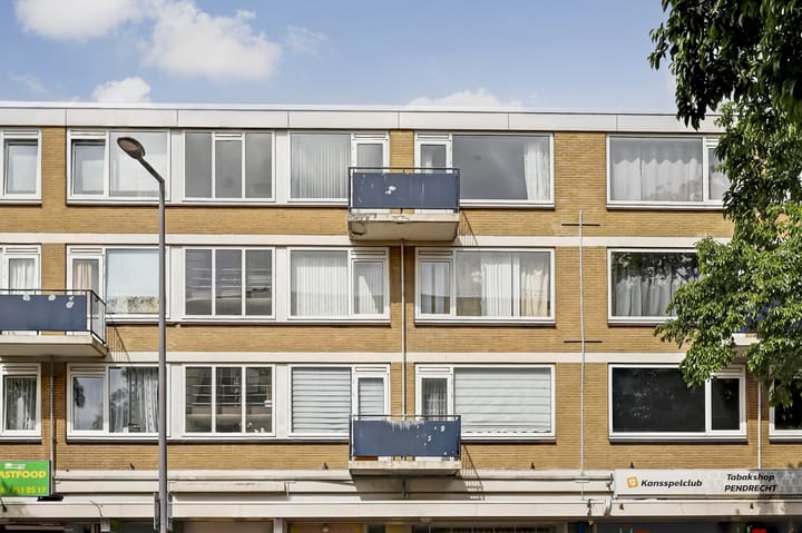 Photo 2 of Krabbendijkestraat 87