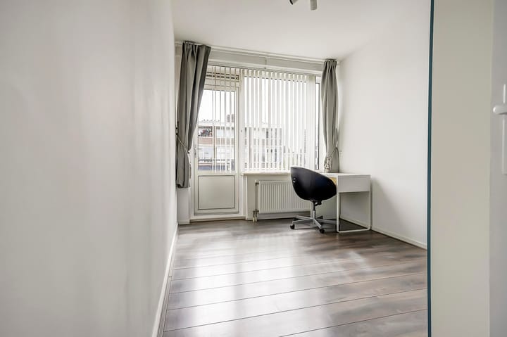 Photo 13 of Krabbendijkestraat 87