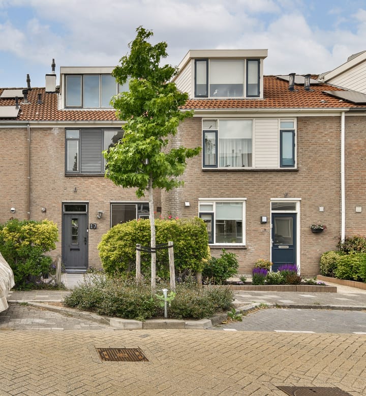 Foto 1 van Bloemenschans 17