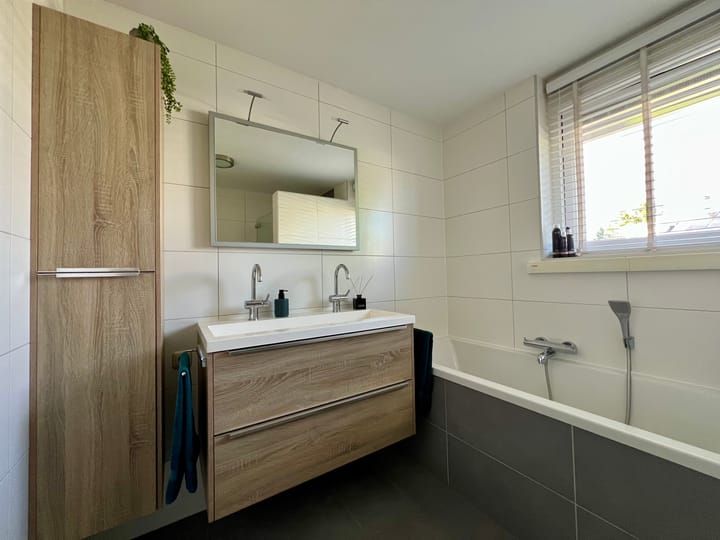 Photo 16 of Weverslaan 7