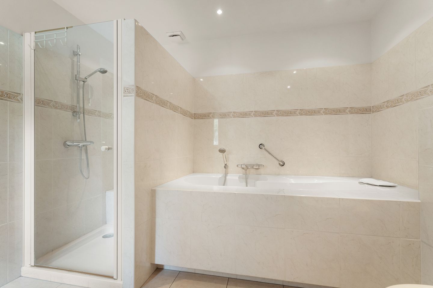 Foto 29 van Pannerdenseweg 10-A