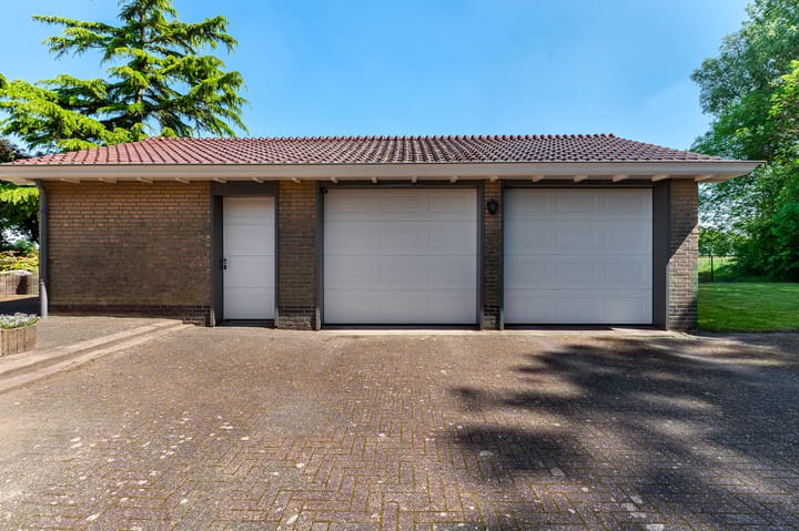 Photo 3 of Molenweg 6-A