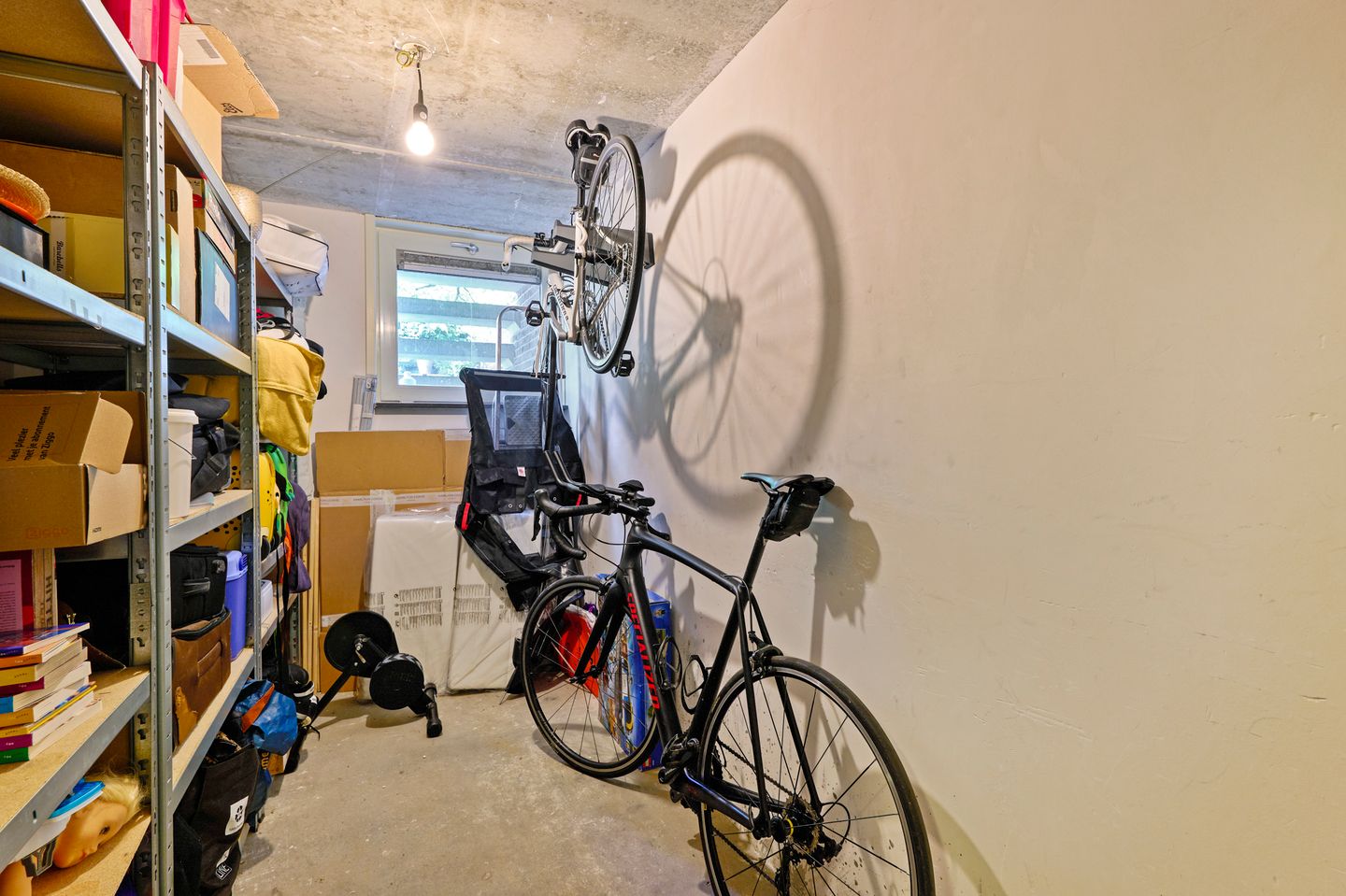 Photo 19 of Anjeliersstraat 91-G