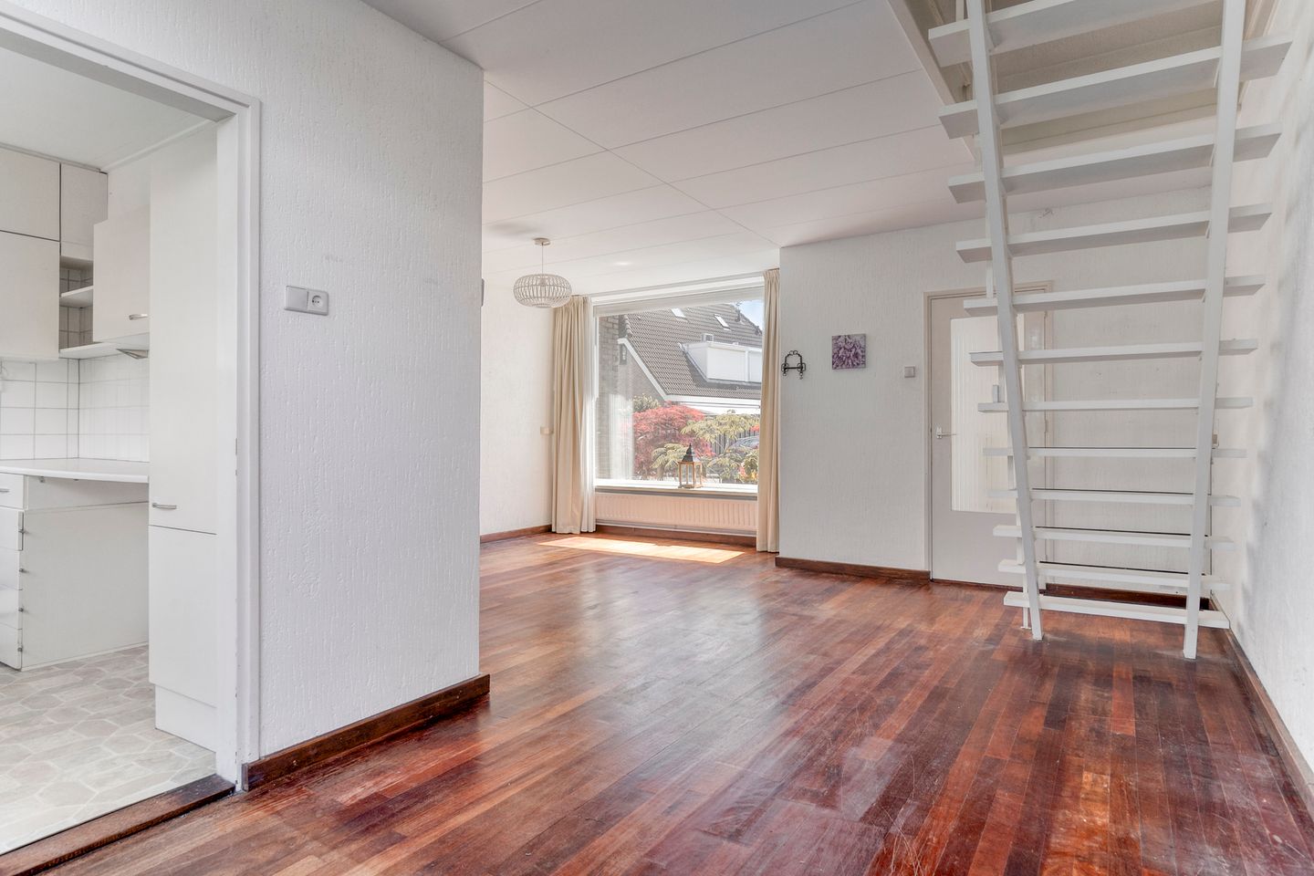 Foto 14 van Tromplaan 48