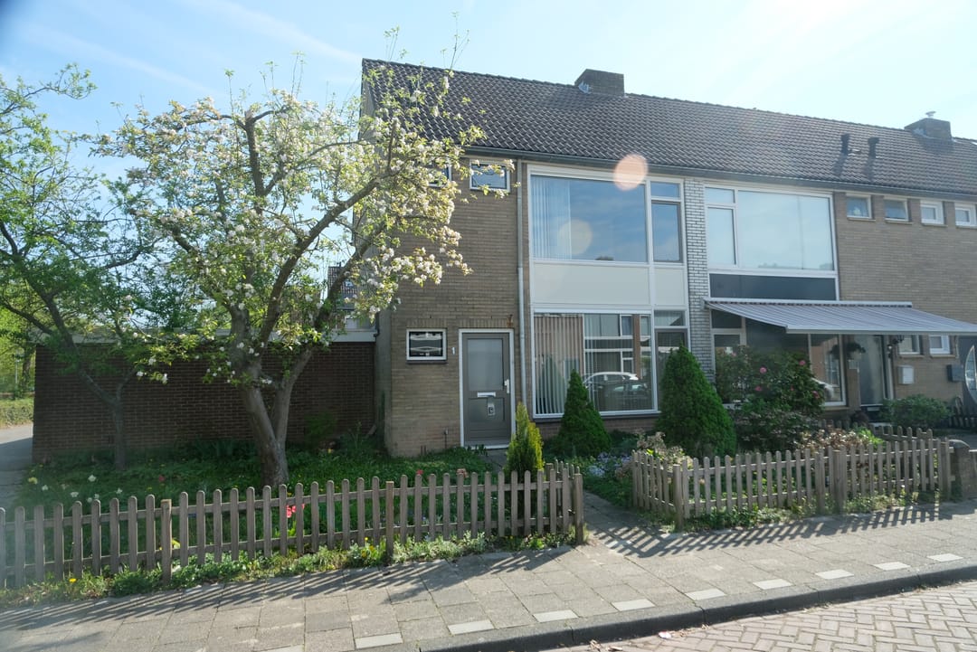 Foto 1 van Meterenstraat 1