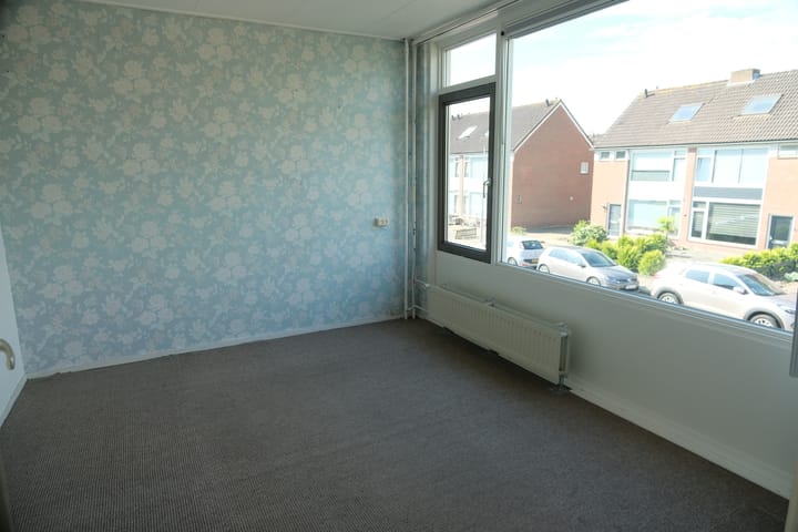 Photo 2 of Meterenstraat 1