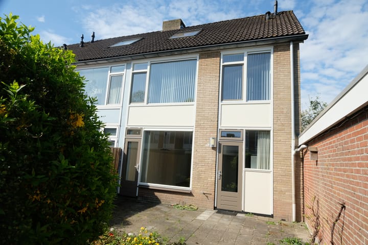 Foto 10 van Meterenstraat 1