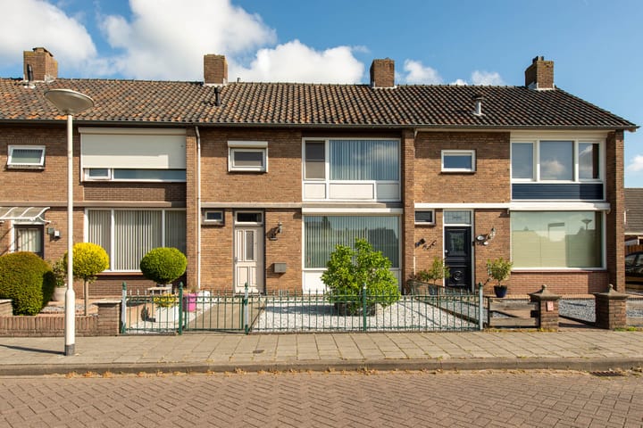 Foto 1 van Edward Jennerstraat 19