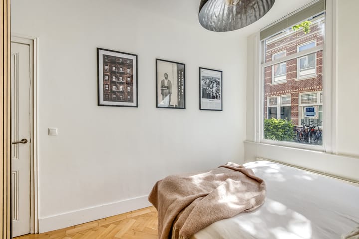 Foto 24 van Adriaanstraat 38