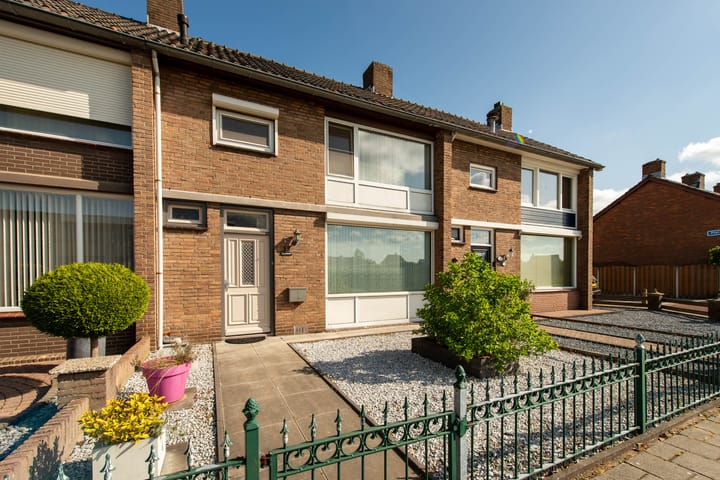 Foto 32 van Edward Jennerstraat 19