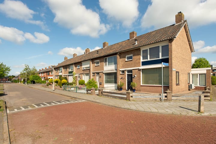 Foto 35 van Edward Jennerstraat 19