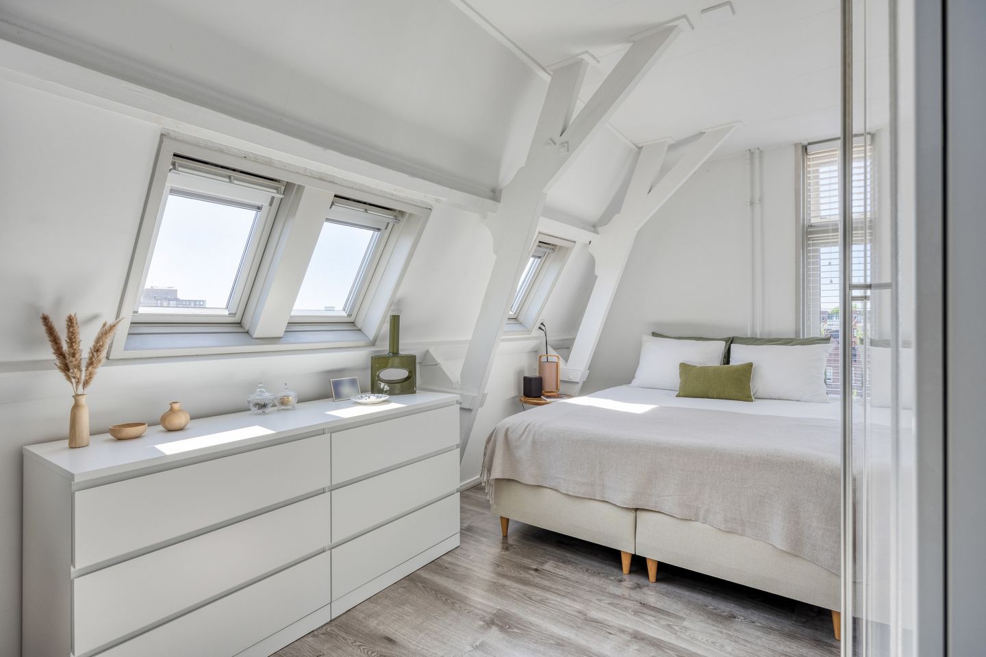 Foto 19 van Luttik Oudorp 49-D