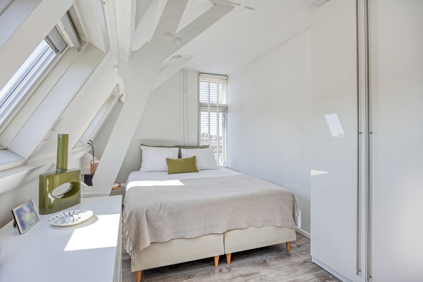 Foto 20 van Luttik Oudorp 49-D