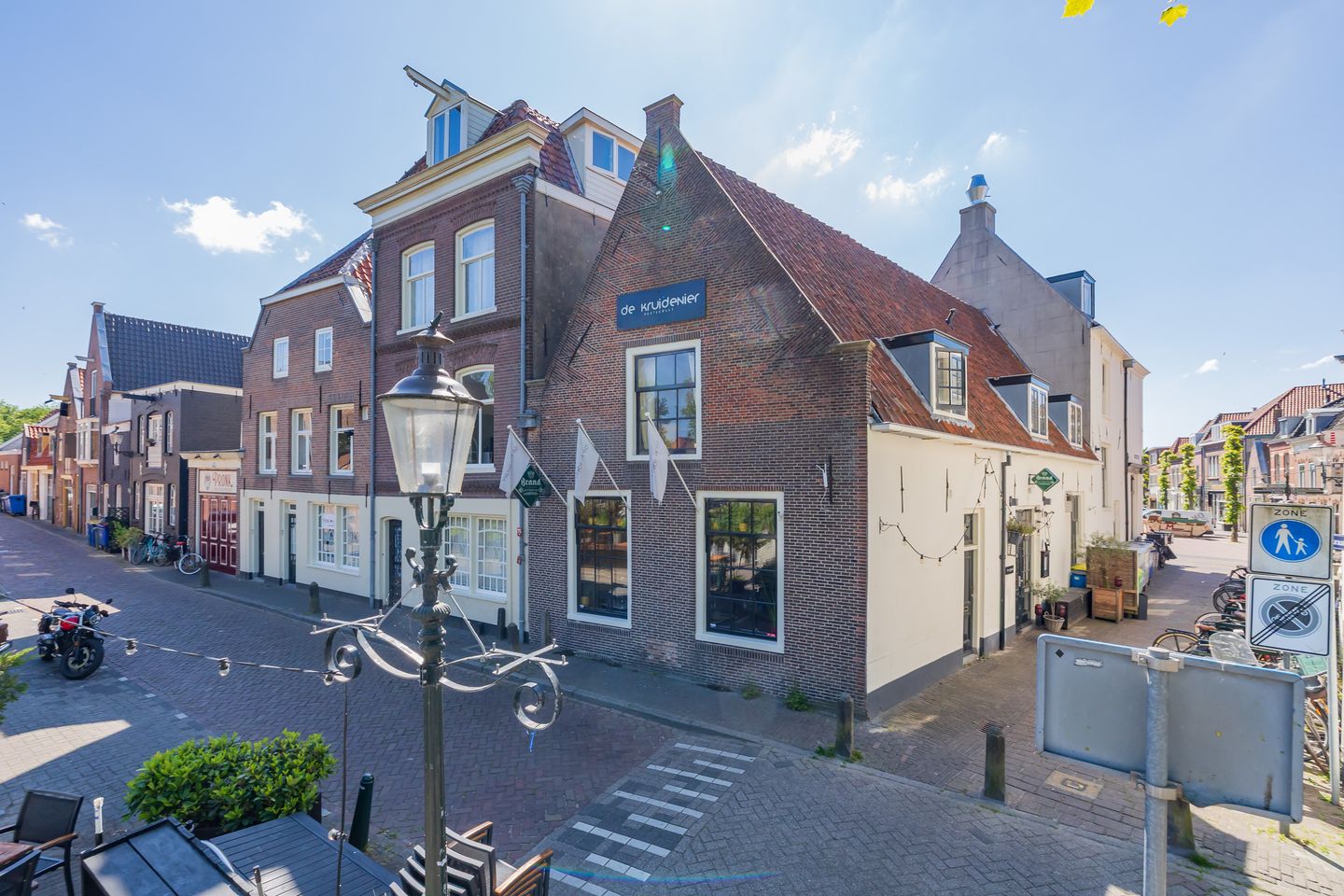 Bekijk foto 2 van Achteromdwarsstraat 4