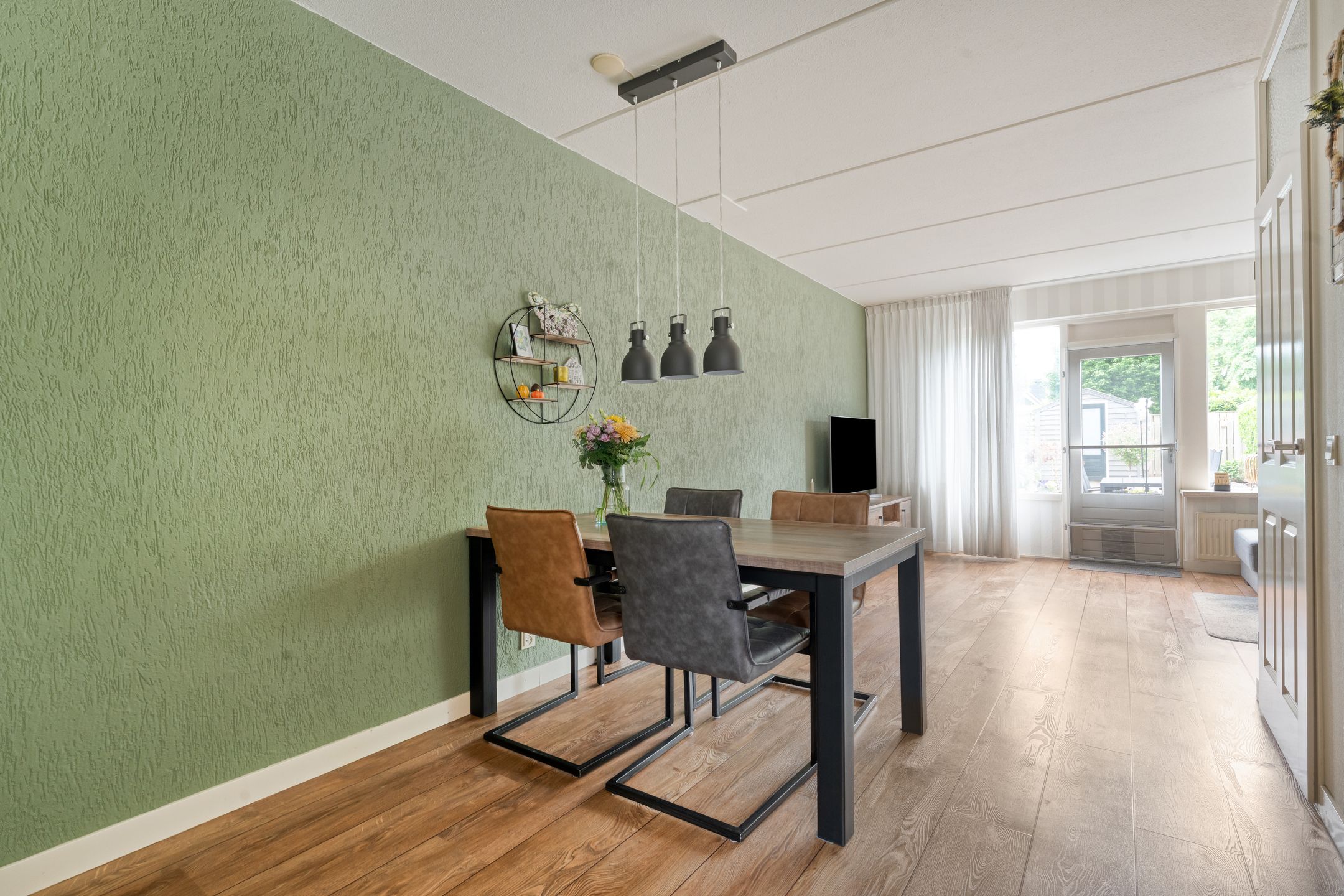 Foto 15 van Esdoornlaan 53