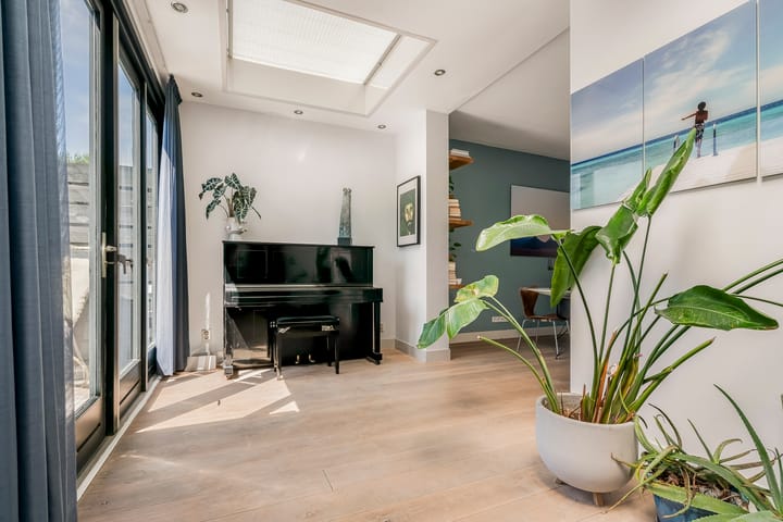 Foto 14 van Pijnboomstraat 135