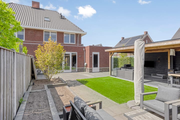 Photo 15 of Ernst en Luim 1