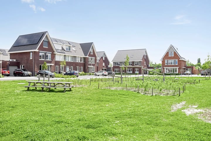 Photo 29 of Ernst en Luim 1