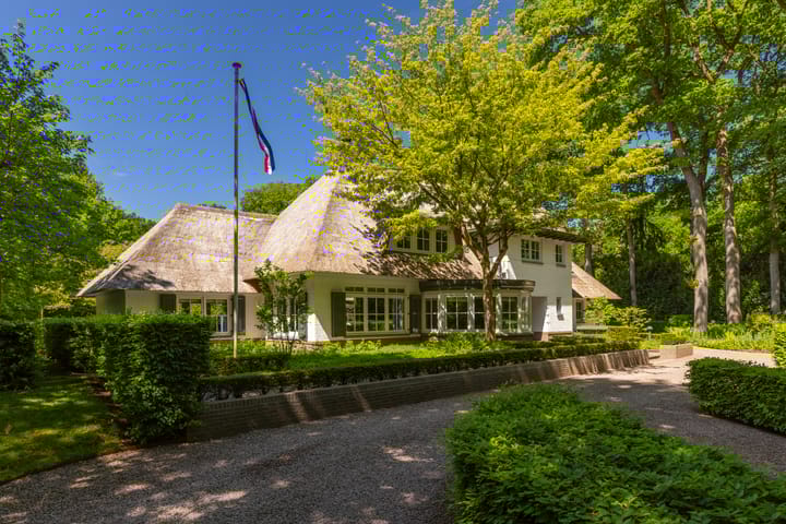 Photo 2 of Middenweg 18