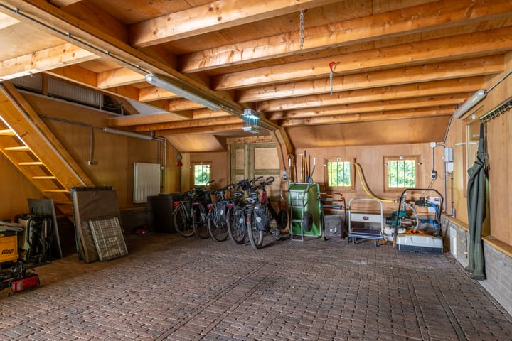 Photo 84 of Middenweg 18