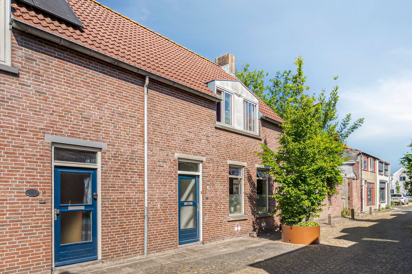 Photo 4 of Donze Visserstraat 18