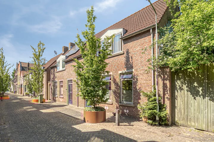 Foto 22 van Donze Visserstraat 18