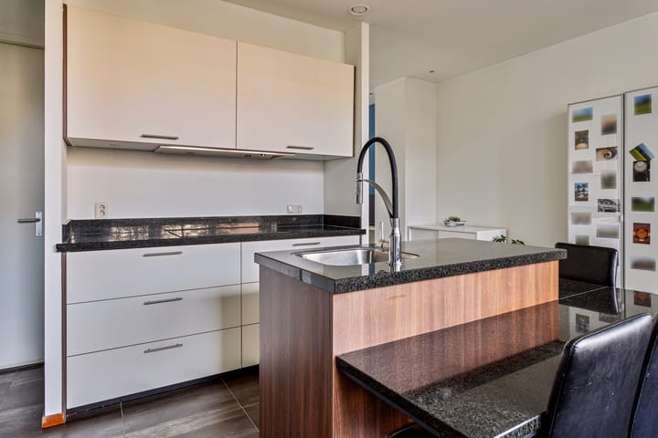 Foto 10 van Tolstraat 4-C